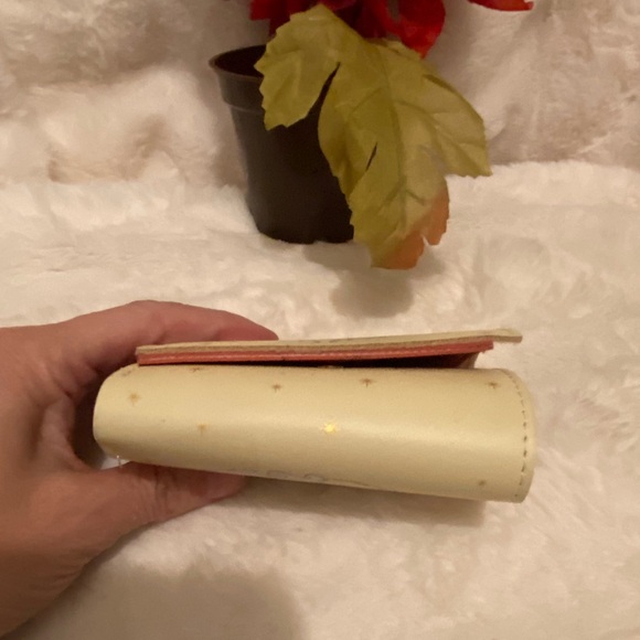 EUC Disney wallet - Picture 4 of 7